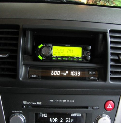 ICOM ID-E880 im Subaru Legacy BP